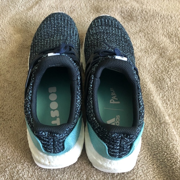 Adidas Ultra Boost 4.0 Parley Carbon Blue - Picture 3 of 8